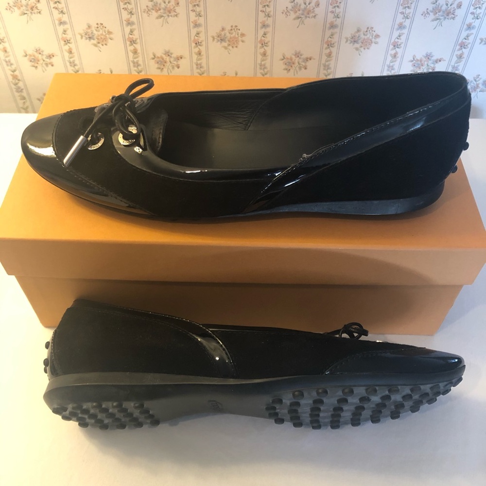 TOD’S Holliday Laccetto Flats (Size 38)